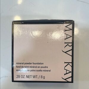 Brand new Mary Kay Mineral Powder Foundation - Beige